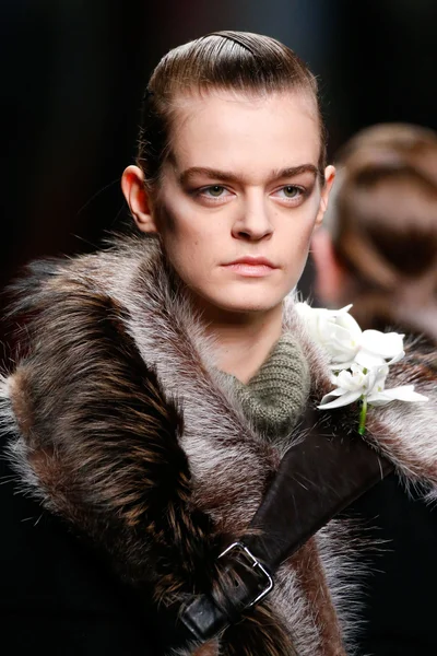 Look 72